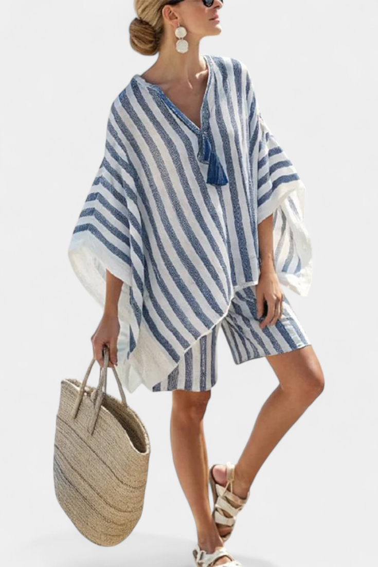 Set med ränder Nancy med oversized blus och eleganta shorts