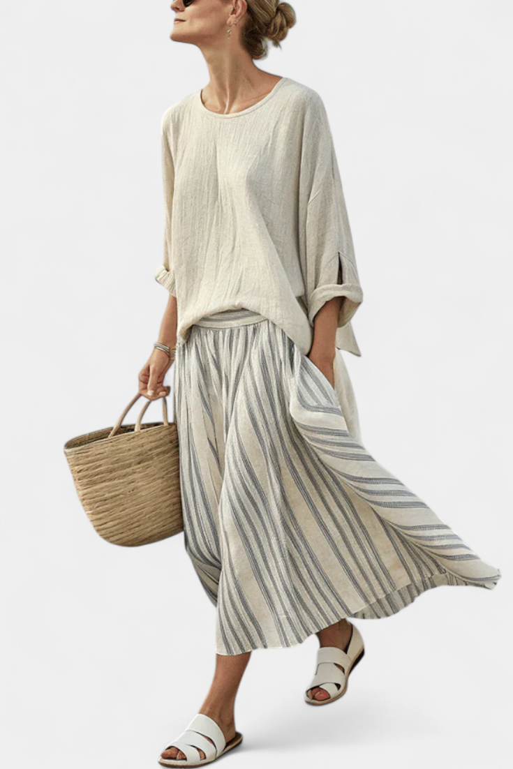 Komplett Casual Daisy med Oversize Blus och Randig Midi Kjol i Bambu Linne för en Elegant och Bekväm Stil