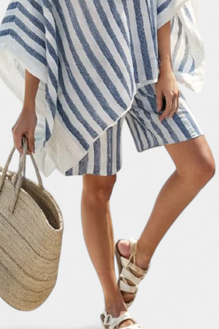 Set med ränder Nancy med oversized blus och eleganta shorts