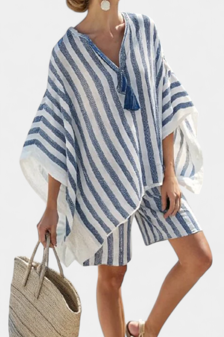 Set med ränder Nancy med oversized blus och eleganta shorts